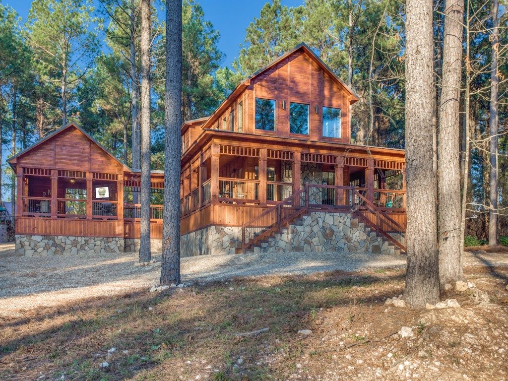 Rustic beauty of our Broken Bow cabin exterior